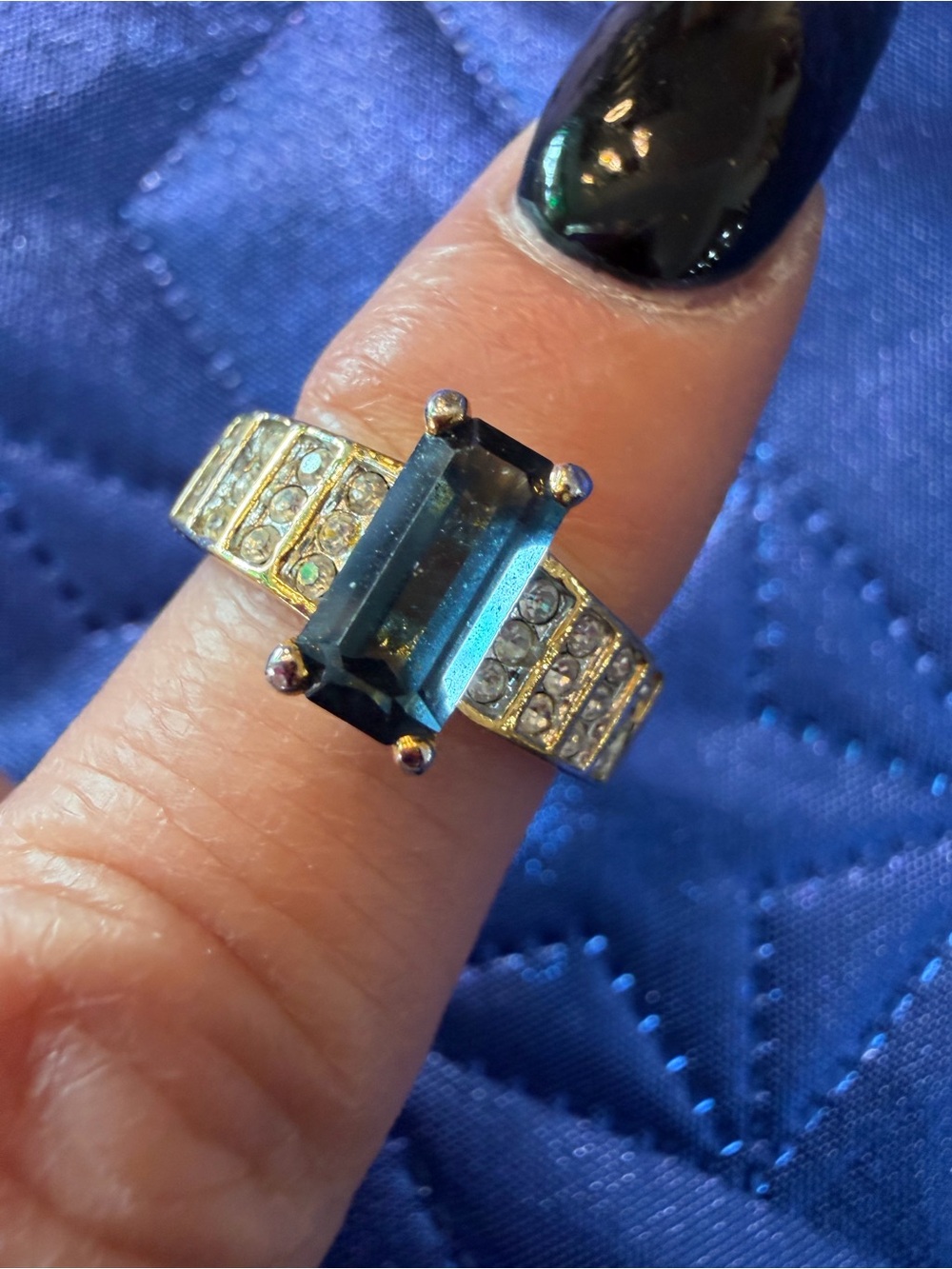 Park Lane Deep Blue & Gold-Tone Sparkling Ring – Size 8